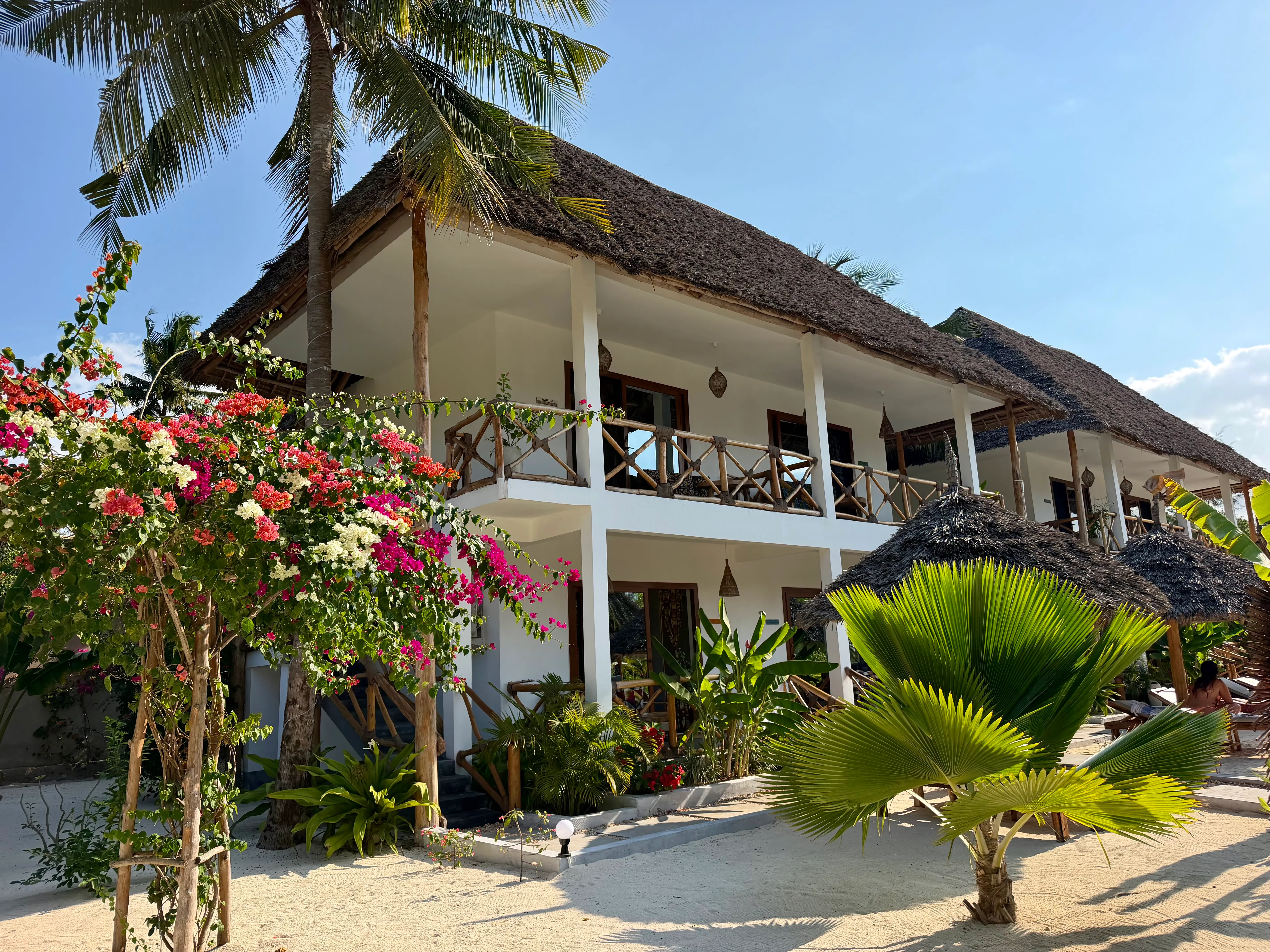 The villas seen from the swimming pool